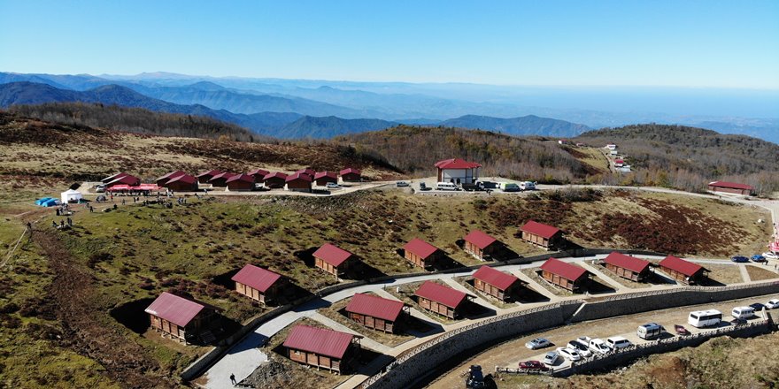 Rize şehir merkezine en yakın yayla olan Handüzü misafirlerini bekliyor