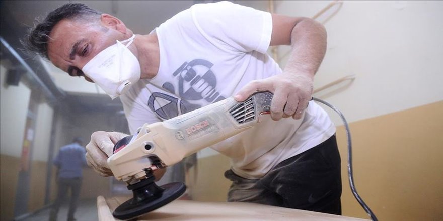 Osman öğretmen 'devletin malı' deyip kolları sıvadı