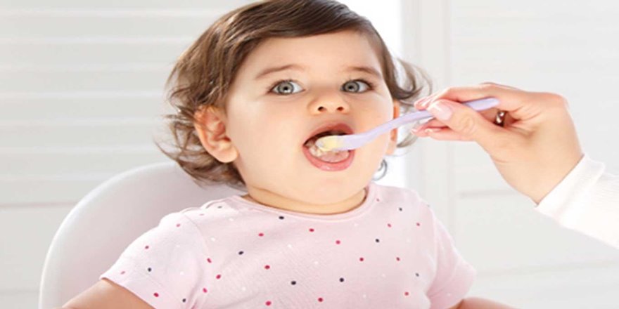 Bebeğinizin kaşığıyla mamasının tadına bakmayın!