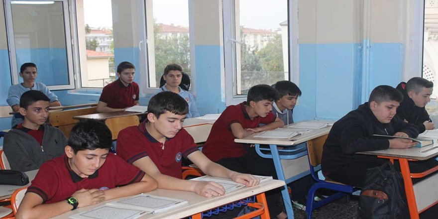 'Topluma örnek teşkil edecek insanlar yetiştirmek istiyoruz'