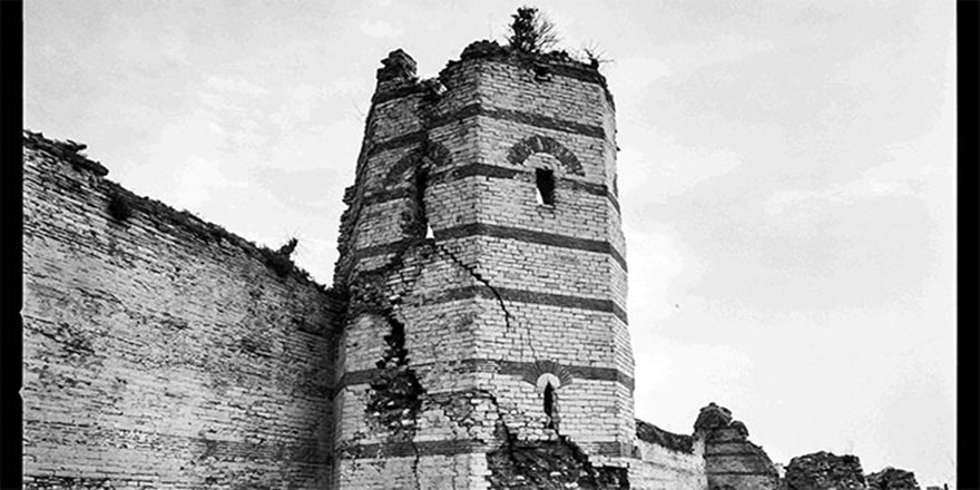 ‘İstanbul'un Sessiz Tanıkları: Surlar'