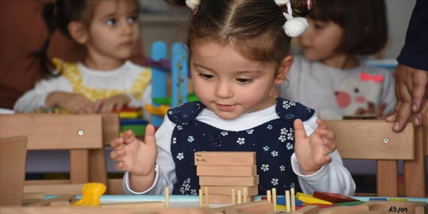 Oyuncak kütüphanesi köy çocuklarının 'ikinci yuvası' oldu