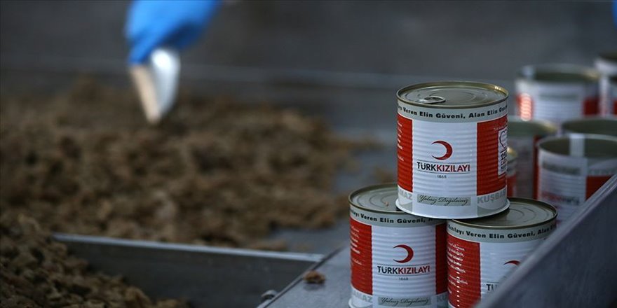 Türk Kızılaydan Yemen'deki iç göçmenlere gıda yardımı