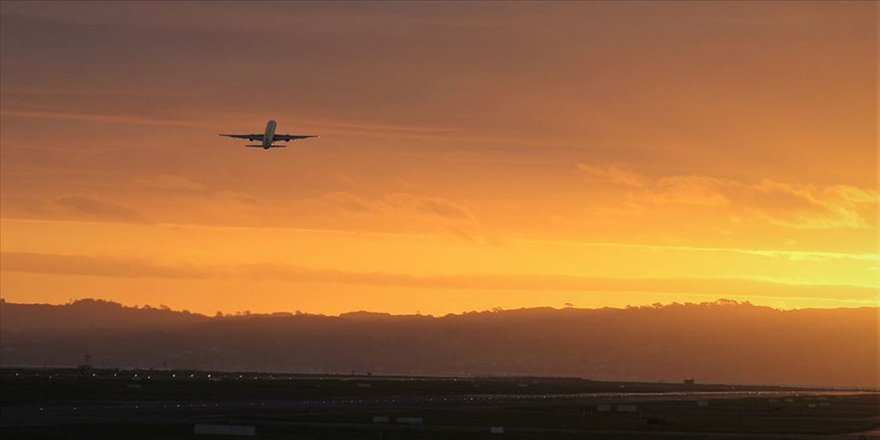 Dünyanın en uzun mesafeli aktarmasız uçuşu gerçekleştirildi