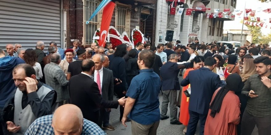 Seyyid Ahmed Arvasi Kültür Merkezi kapılarını açtı