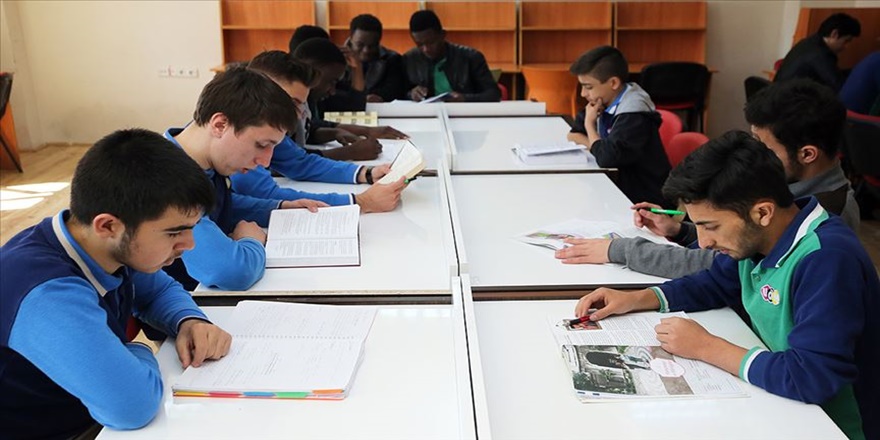 TDV'den 42 bini aşkın öğrenciye eğitim desteği