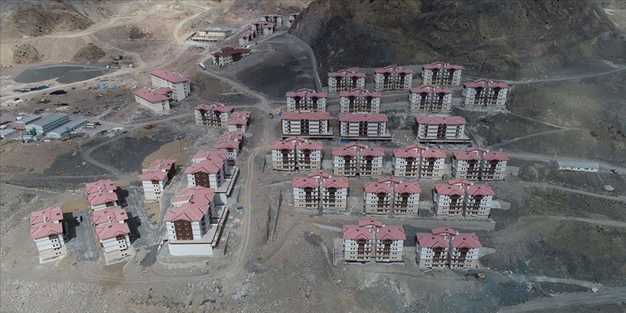 Yeni Yusufeli yükseliyor