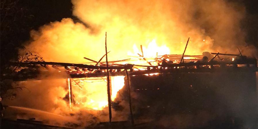 Kastamonu'da tarihi konak kül oldu