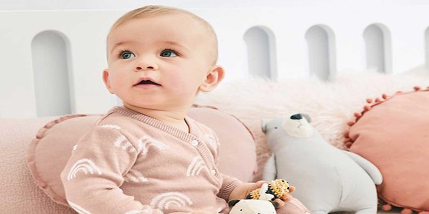 Bebeğinizi giydirirken dikkat etmeniz gerekenler