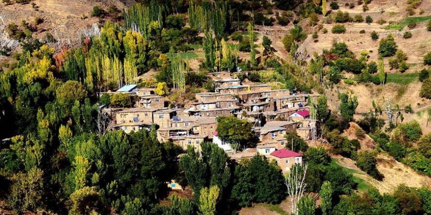 Fotoğraf tutkunları Said Nursi'nin ilçesi 'Hizan'a hayran kaldı