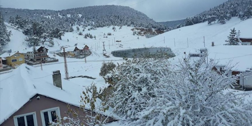Sivas'taki Eğriçimen Yaylası beyaza büründü