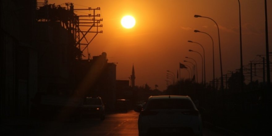 Gün batımı kartpostallık görüntüler oluşturdu