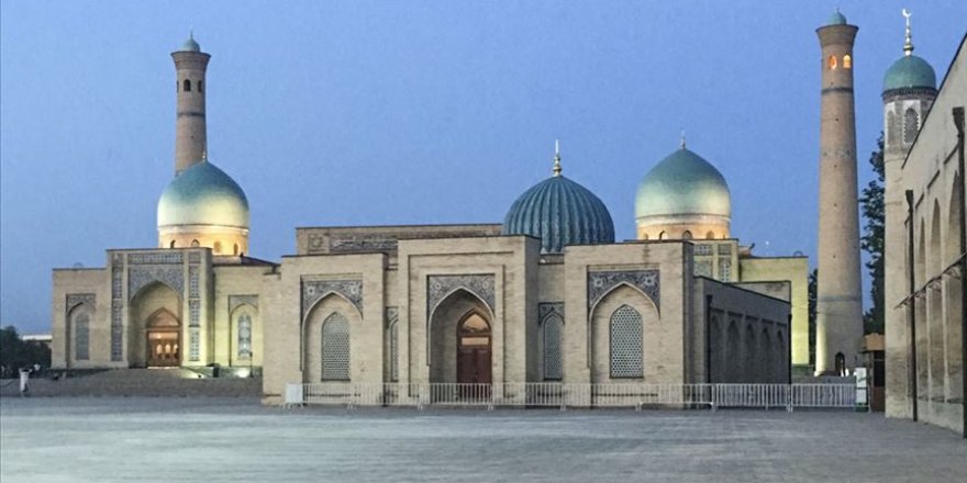 Türkiye'den Buhara'ya charter seferleri başladı