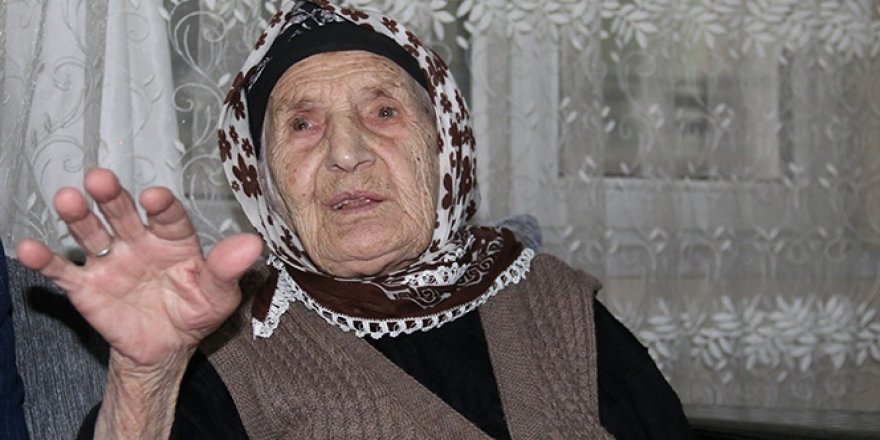 107 yaşında dişi çıkan Emine nine: Sağlıklı yaşamanın sırrı duadan geçiyor