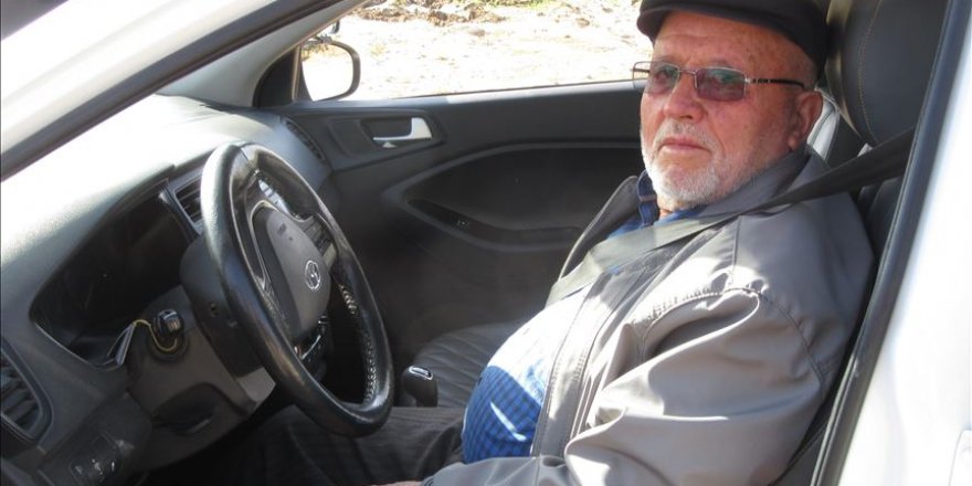 Felçli eşi için 74 yaşında ehliyet aldı