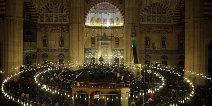 Yarın Mevlid Kandili