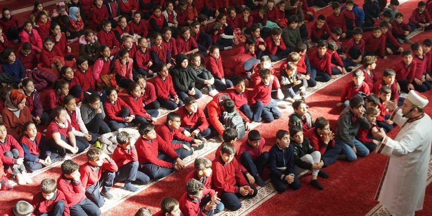 Ortaokul öğrencileri Hazreti Muhammed (asm) için mektup yazdı