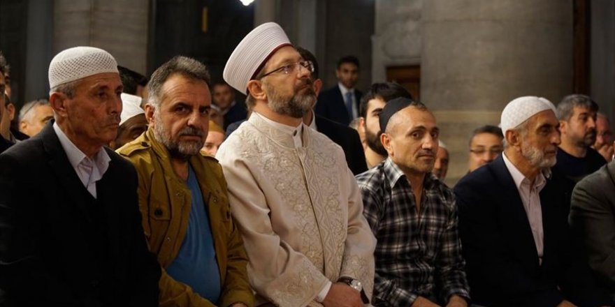 Peygamberimiz'in sünneti Kur'an-ı Kerim'in hayata dönüşmüş şeklidir