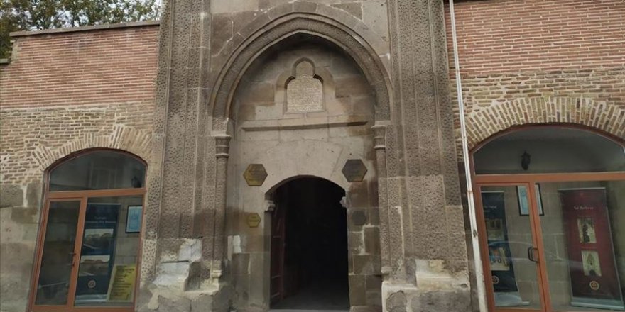 Tarihe meydan okuyan Selçuklu eseri: Sahip Ata Külliyesi