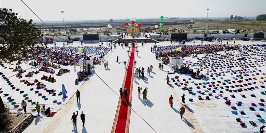 Hindistanlı hacıların Pakistan'a vizesiz girmesini sağlayan Kartarpur Koridoru açıldı