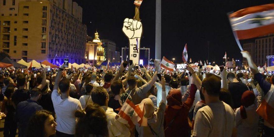 Lübnan'da gösteriler 25'inci gününde devam ediyor