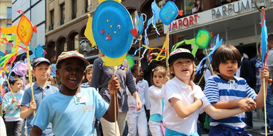 İsviçre'de iki çocuk yetiştirmenin maliyeti 3 milyon liradan fazla