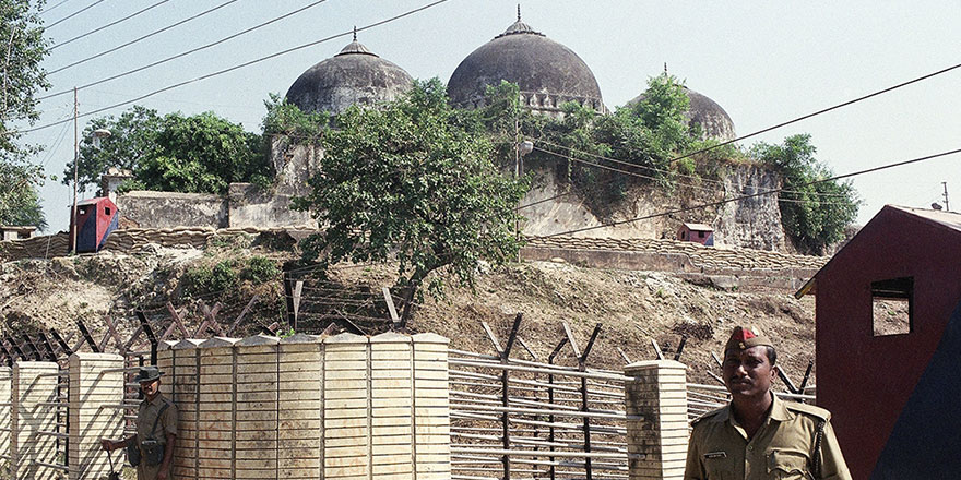 Hindistan'da Müslümanlar Cami kararının peşini bırakmıyor