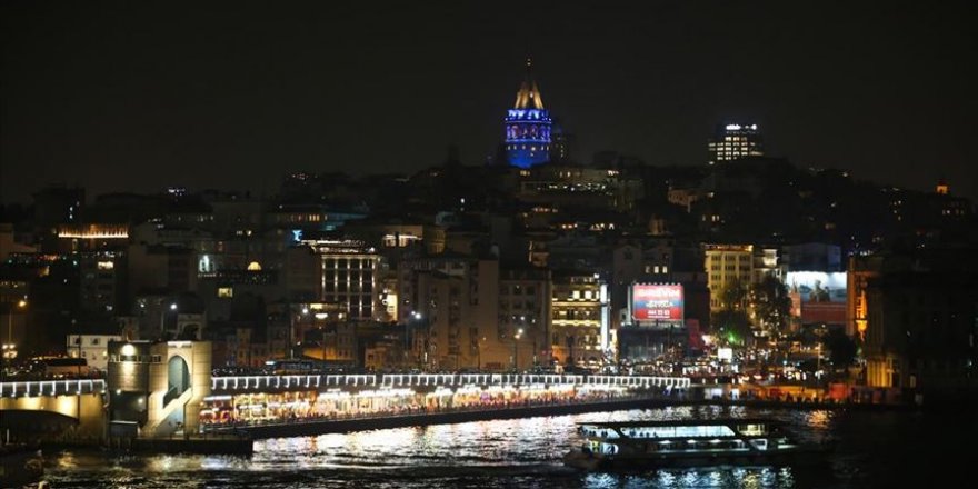 Galata Kulesi, diyabete dikkati çekmek için maviye büründü