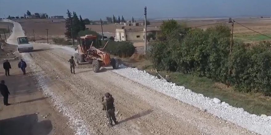 Türkiye'nin Tel Abyad'daki yol yapım çalışmalarının görüntülerini paylaştı