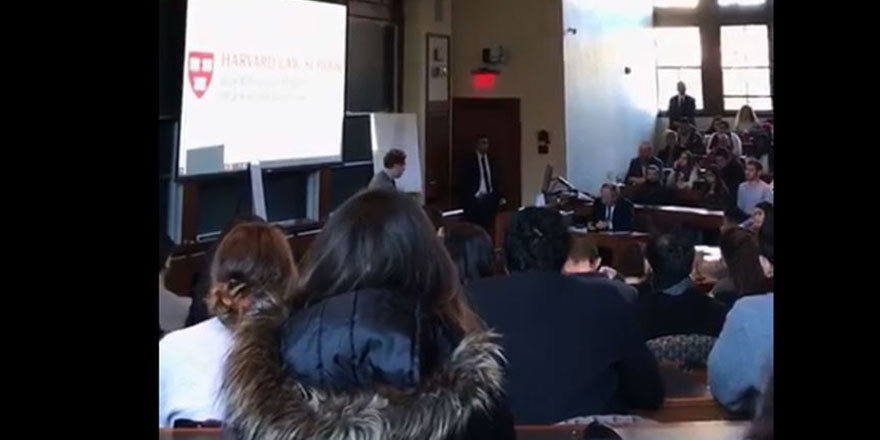 İsrail'in New York Başkonsolosu'na Harvard öğrencilerinden şok hareket
