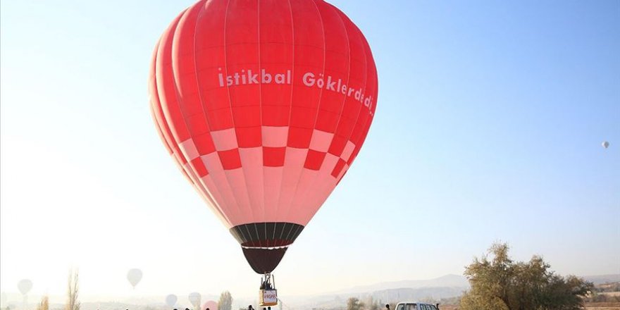 Bakan Varank ilk yerli balon ile uçtu