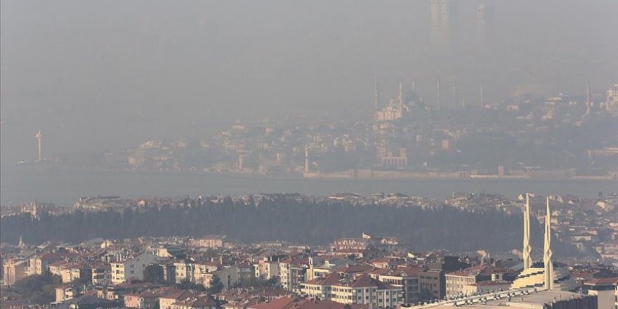 İstanbul'da bazı kesimlerde sis etkili oluyor