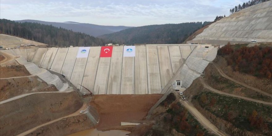 Sakarya'da, Akçay Barajı'nda su tutulmaya başlandı