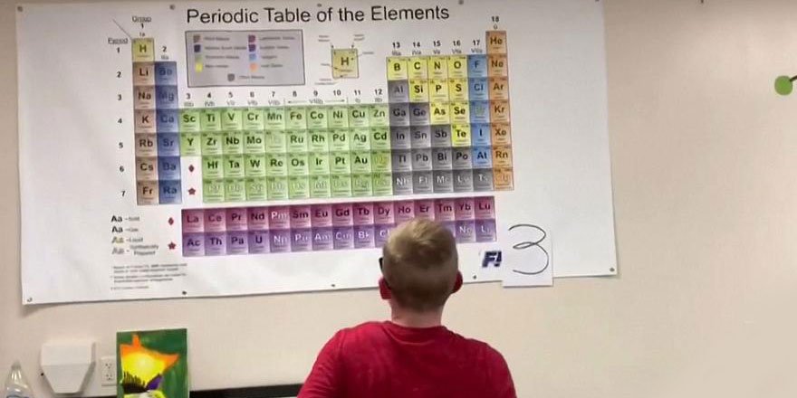12 yaşındaki Jonathan renk görme nimetiyle tanıştı gözyaşlarını tutamadı