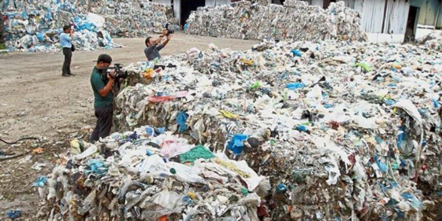 İngiltere 42 konteyner dolusu plastik atığı geri alıyor