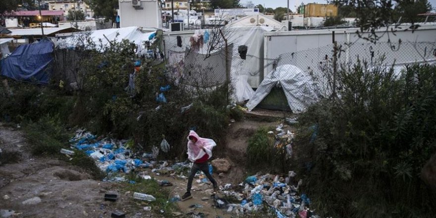 Moria'da binlerce düzensiz göçmen zor koşullarda yaşam mücadelesi veriyor