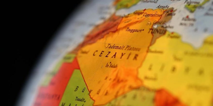 Cezayir'de cumhurbaşkanlığı seçimi öncesi 10 ilçeye il statüsü verildi