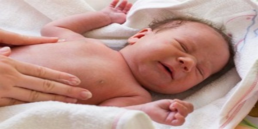 Aile hekimlerinden yeni doğum yapan annelere emzirme uyarısı