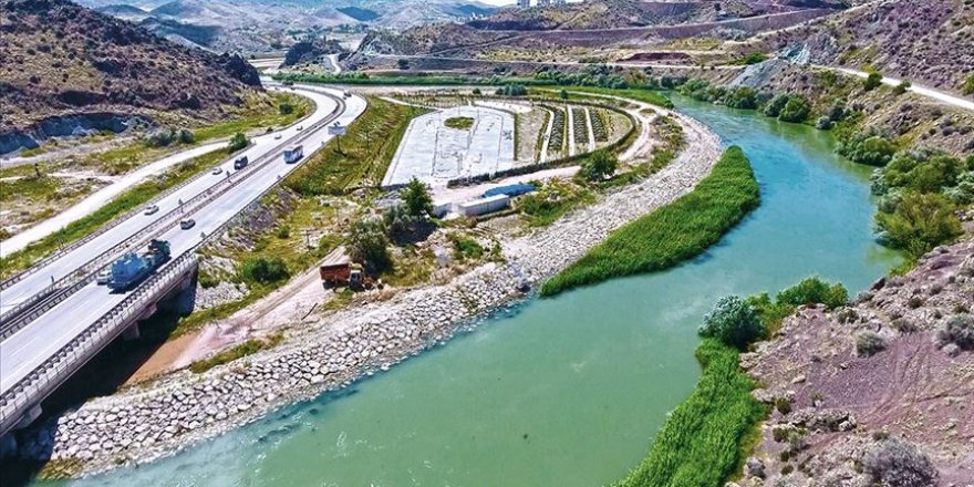 Taşkınlara set 'afetlere kalkan' oldu