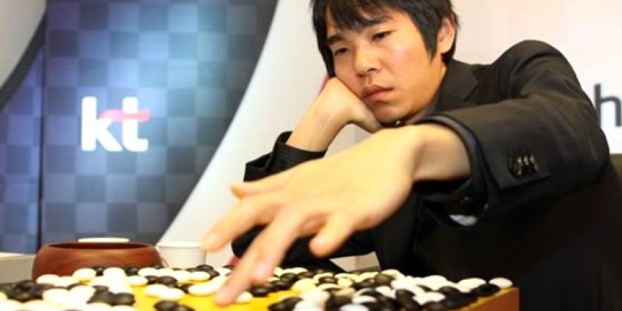 Go'nun ustası Lee Se-dol, yapay zeka kurbanı oldu