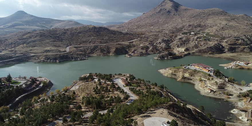Konya'nın parkları ziyaretçileriyle şenlendi