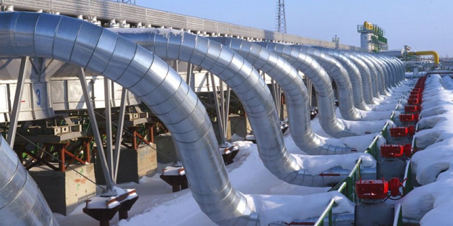 Rusya'dan Çin'e doğal gaz aktarımı başladı