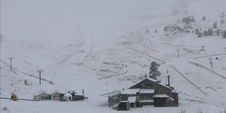 Kartalkaya'da kar kalınlığı 20 santimetreye ulaştı