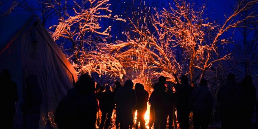 AB kapısında bekleyen göçmenler dondurucu soğukta yaşam mücadelesi veriyor
