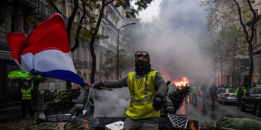 Fransa'da halk yönetimden memnun değil