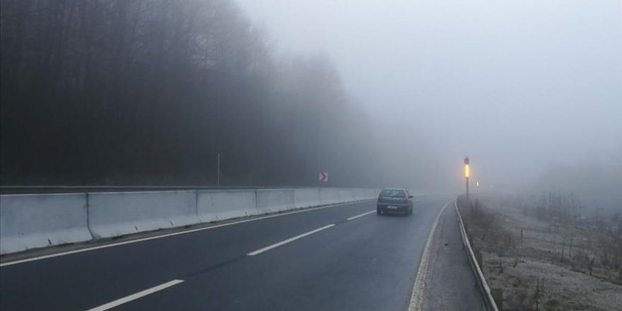 Bolu Dağı'nda sis etkili oluyor