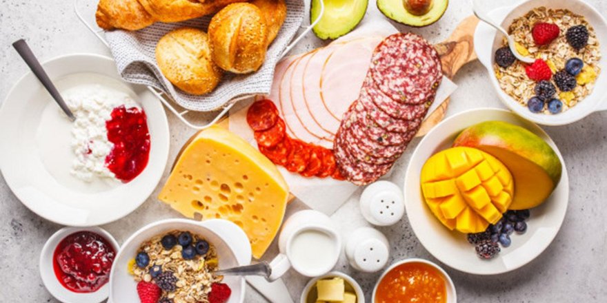 Besin zehirlenmeleri yaz aylarında sık görülüyor