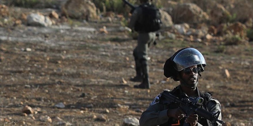 İsrail askerleri Batı Şeria sınırında Filistinli işçilere ateş açtı