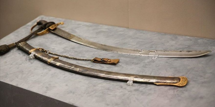 Abdülhamid Han'ın şahsi kılıcı, kamçısı ve marangozluk takımları ilk kez sergide
