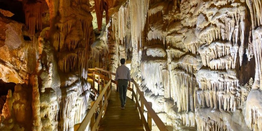 Gümüşhane'deki Karaca Mağarası'nda ziyaretçi sayısı 120 bini geçti